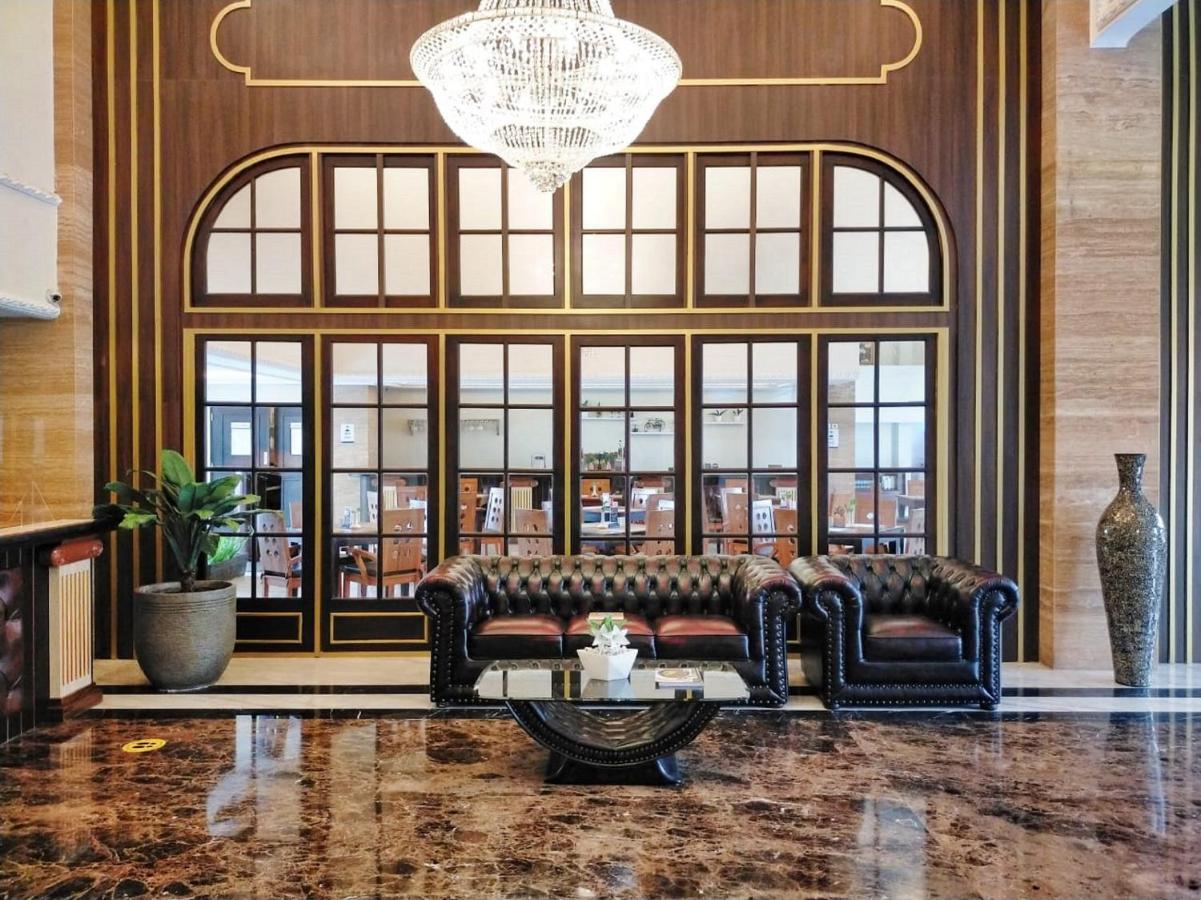 D'Senopati Malioboro Grand Hotel Yogyakarta Luaran gambar