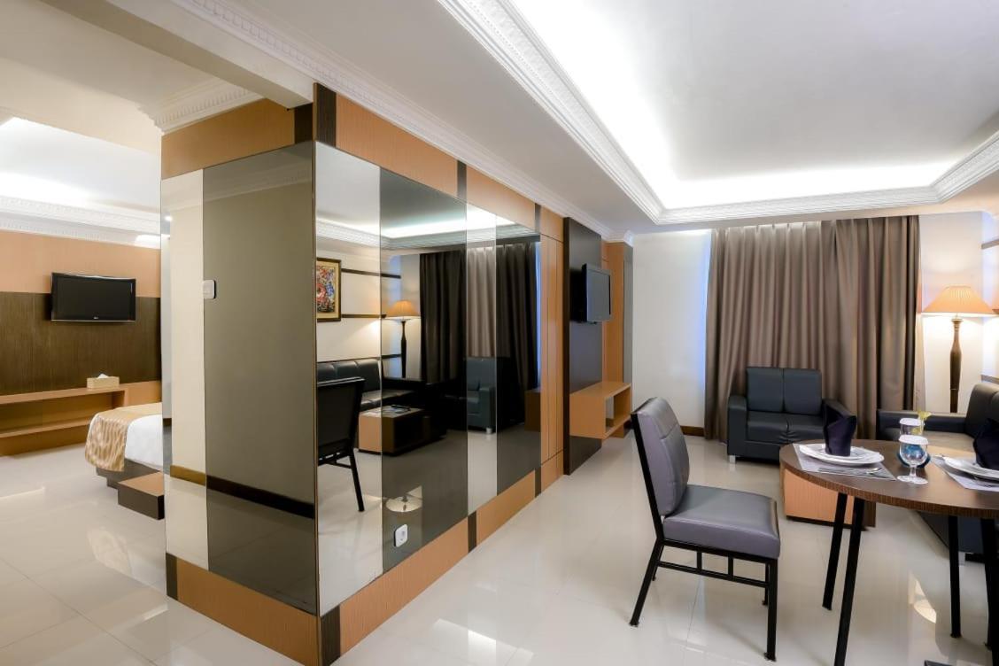 D'Senopati Malioboro Grand Hotel Yogyakarta Luaran gambar