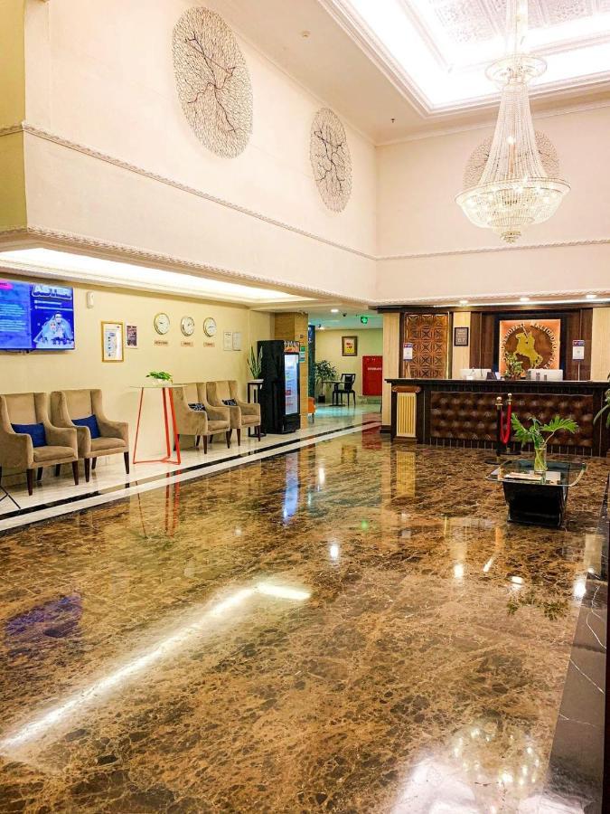 D'Senopati Malioboro Grand Hotel Yogyakarta Luaran gambar