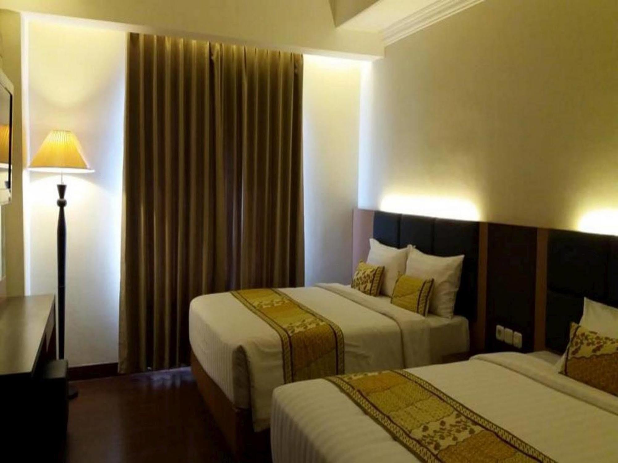 D'Senopati Malioboro Grand Hotel Yogyakarta Luaran gambar