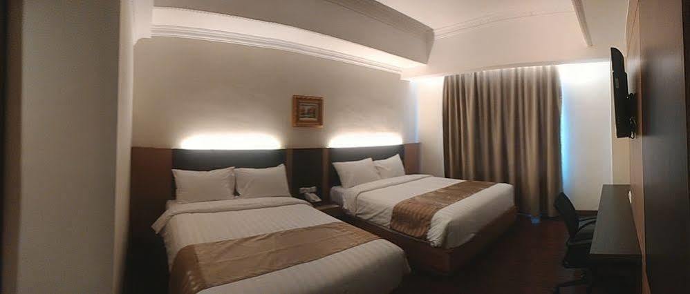 D'Senopati Malioboro Grand Hotel Yogyakarta Luaran gambar